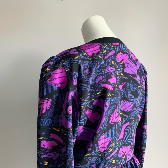 80’s Vintage Ruffle Waist Blouse - Picture 5 of 7